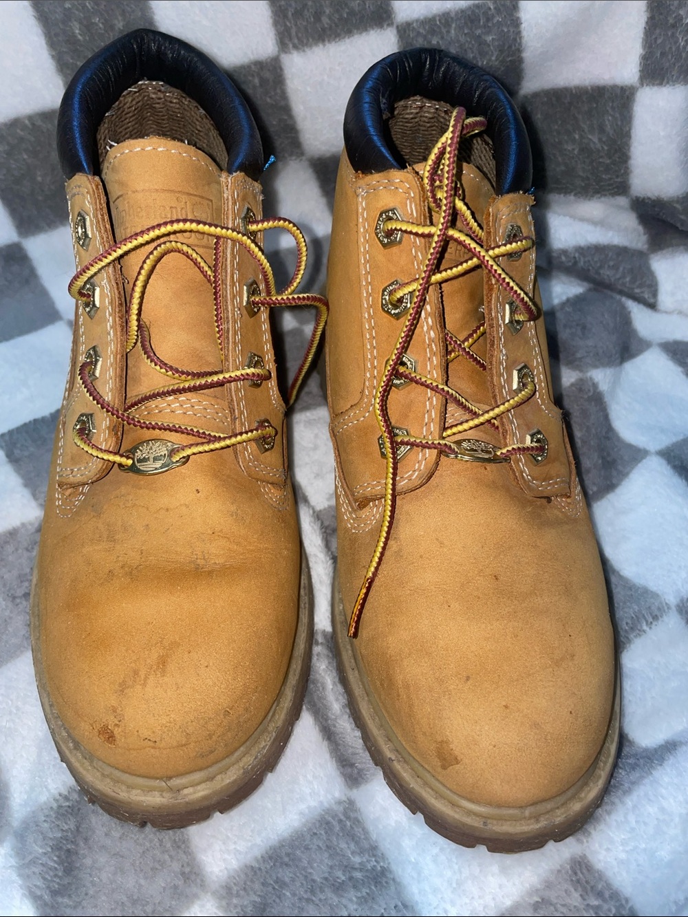 Women's Nellie Mid Waterproof Chukka Boot size 6.5